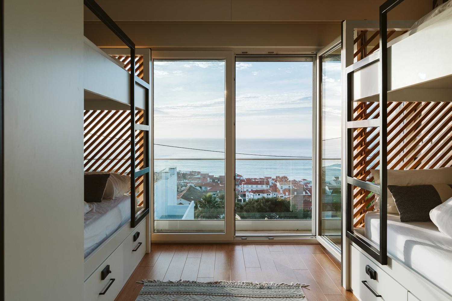 The Salty Pelican Yoga & Surf Retreat Ericeira Habitación foto